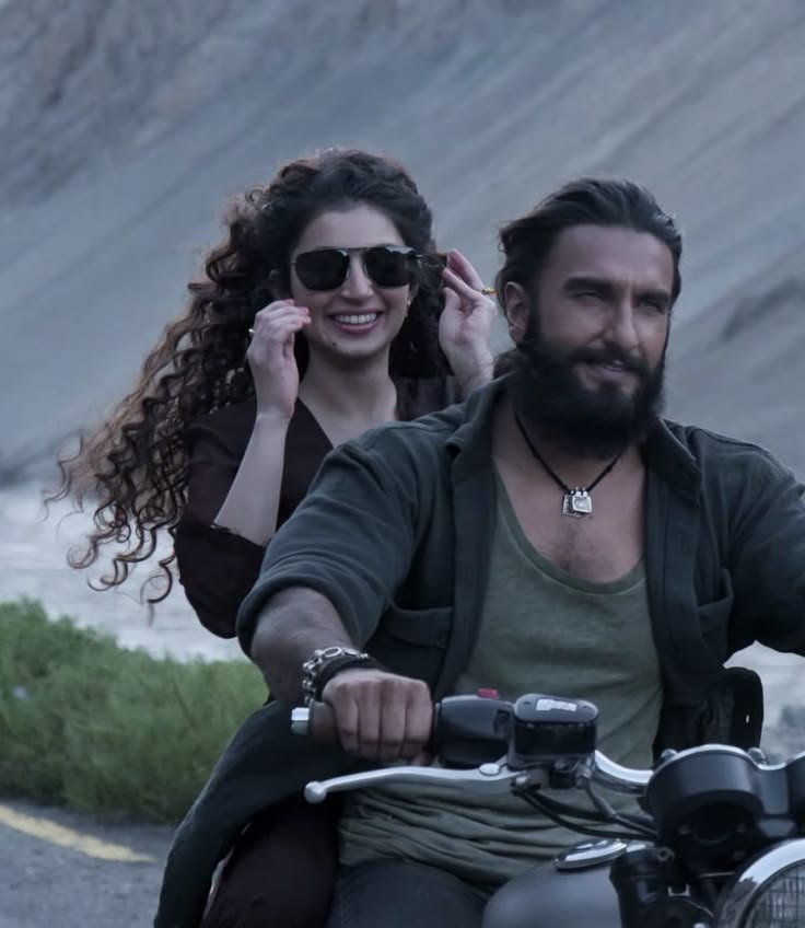 Dhurandhar 2 Trailer action scene featuring Ranveer Singh